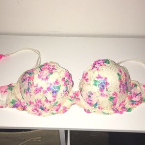 Victoria’s Secret PINK push-up bra